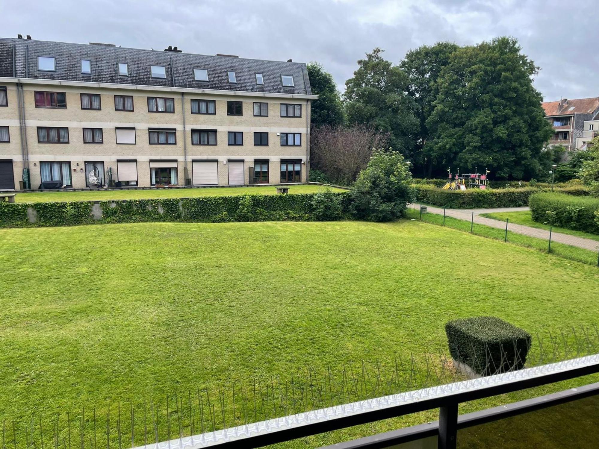 One Bedroom Fully Equipped Apartment With Terrace Brüssel Exterior foto